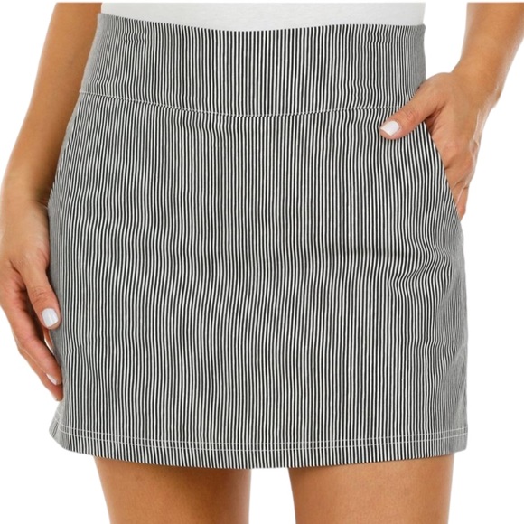 Women's Petite Stripe Print Skort NWT - Picture 2 of 3